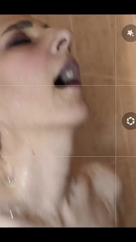 MILF in shower - real phone footage