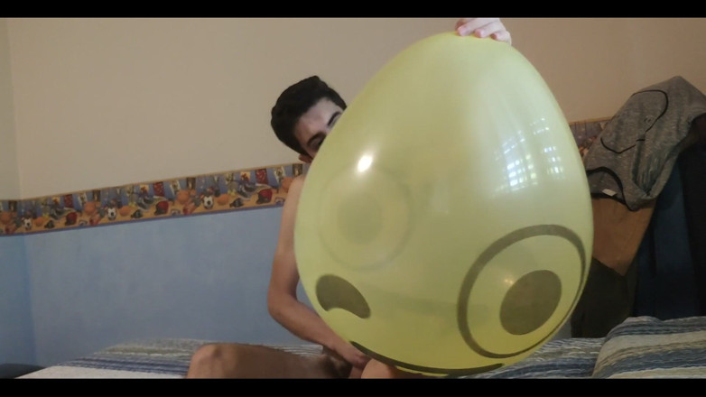 Floatie Boy: Kouření obrovského smajlíka balónku při honění