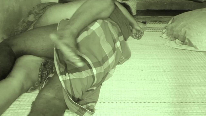 Priyanka314: Sexy romantika indického páru na vesnici