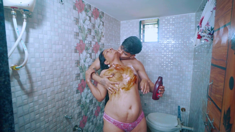 Mr Entertainer: Esposa De Grandes Tetas Lechosas Que Le Encanta Estar Cachonda...
