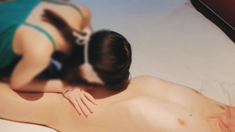 kawasakiBK: Wanita imut dengan lingerie seksi warna hijau dicrot sperma setelah...