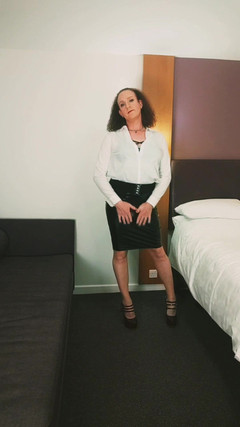 Mistress Jodie May: Sexy sekretářka škádlí šéfa