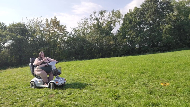 SSBBWLadyBrads: Cavalgando minha nova scooter de mobilidade