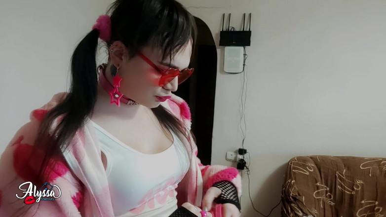 Alyssa Mercury: Randevuya çıkıyor