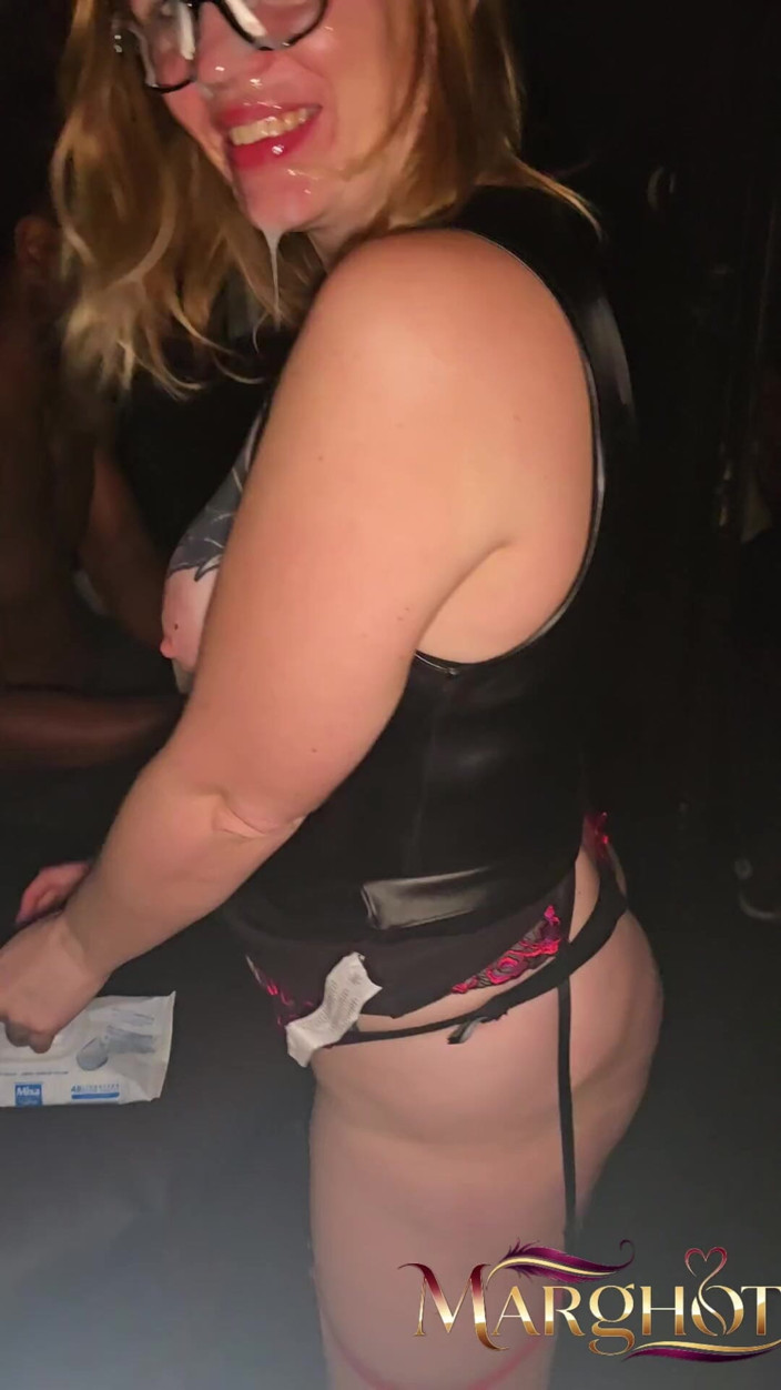 Sexymarghot: Bukkake Panas di Lynx Sauna