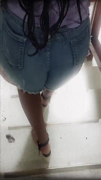 Booty Queen Intro
