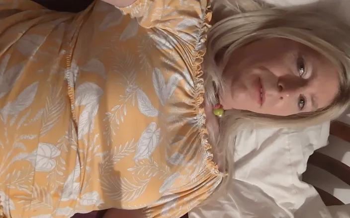 NikkiGee: A Lovely Sundress