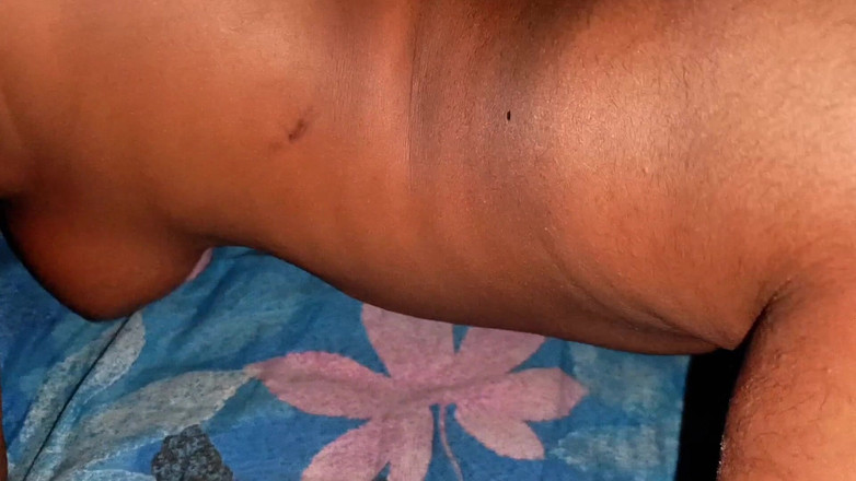 Bithi69gril: Tôi đưa bhabhi vào phòng và đụ cô ấy, sau đó cởi áo ngực của...