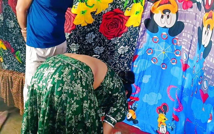 Rakul008: Nova Sapna Bhabhi estava limpando, cunhado estava assistindo secretamente, veio...