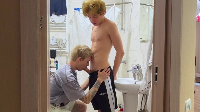 Max Gen: Rakan Menjilat Pantat Smooth Twink Mutual Blowjob Fucks Dia Dengan...