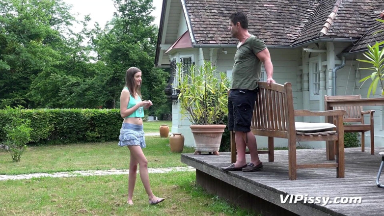Puffy Network: Brunette Teen Ria hill gets soaked in piss while sucking...