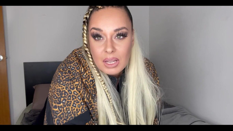 Anastasia Lux: Thực hiện video này tối nay nói cảm ơn u với...