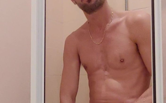 Boy jerking off: Säg mig, skulle du duscha med mig?