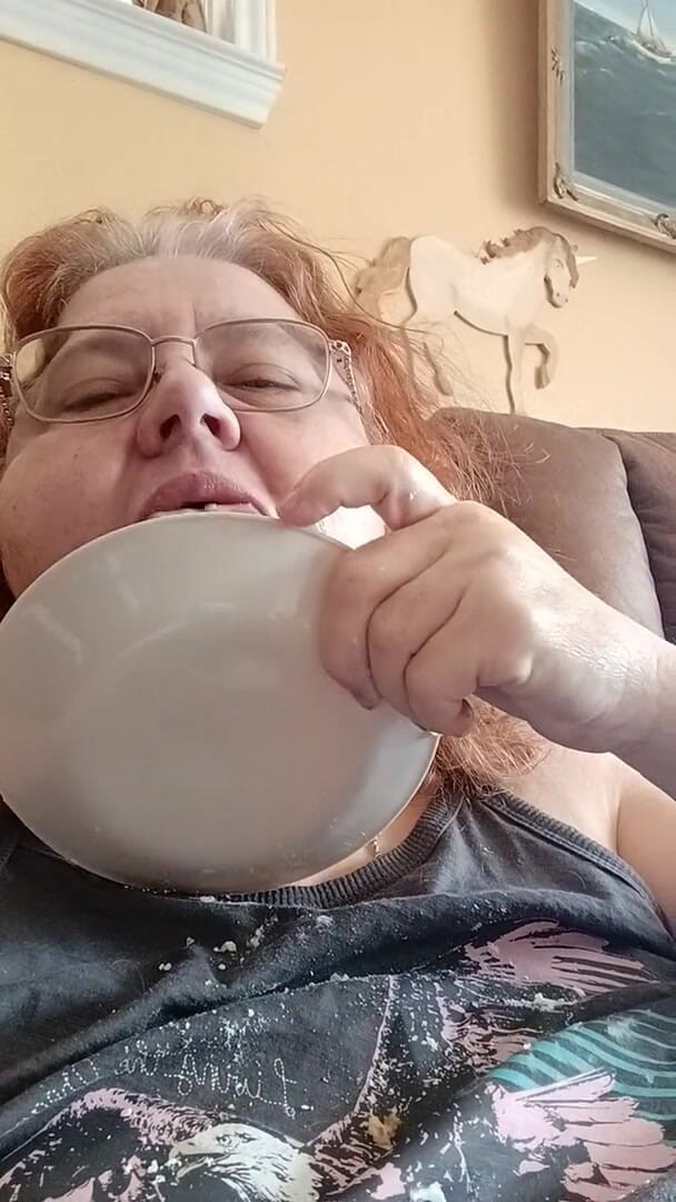 BBW nurse Vicki adventures with friends: Sahne geschwollene freude