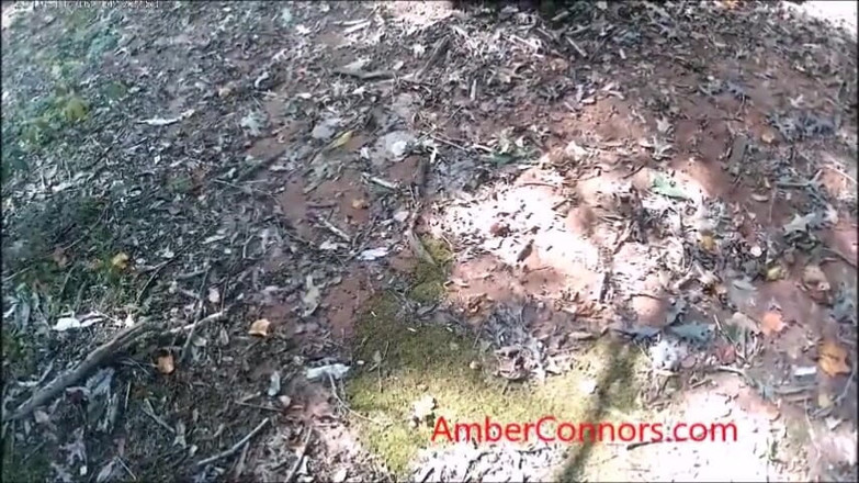 Amber Connors: Uwielbiam siusiu na zewnątrz