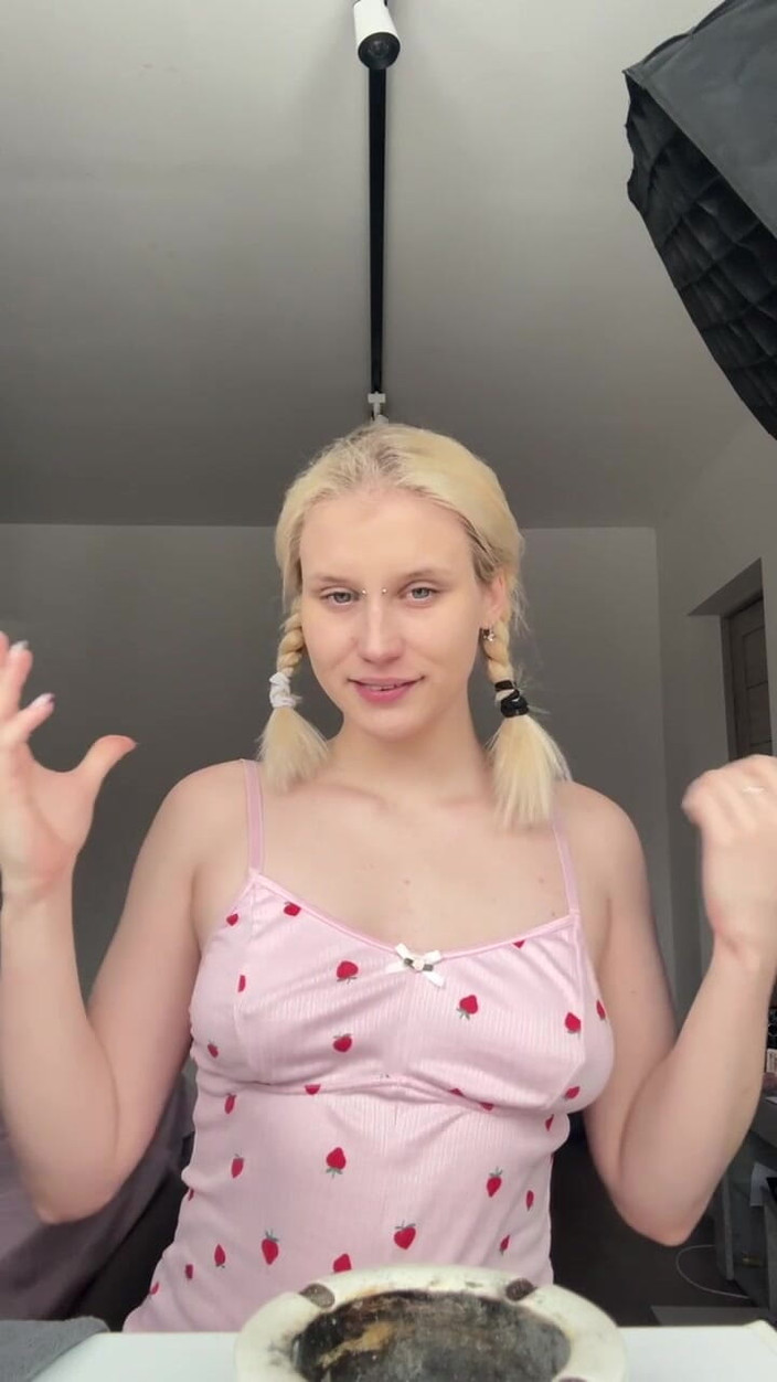 MertyXXX: Trước khi đụ mông