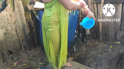 Anita yadav: Ibu rumah tangga India mandi toket panas dan panas
