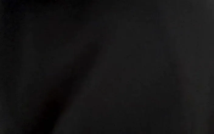 Gloryhot69: Enjoying My Ass at Home