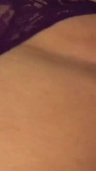 Bionda molto grande con dildo
