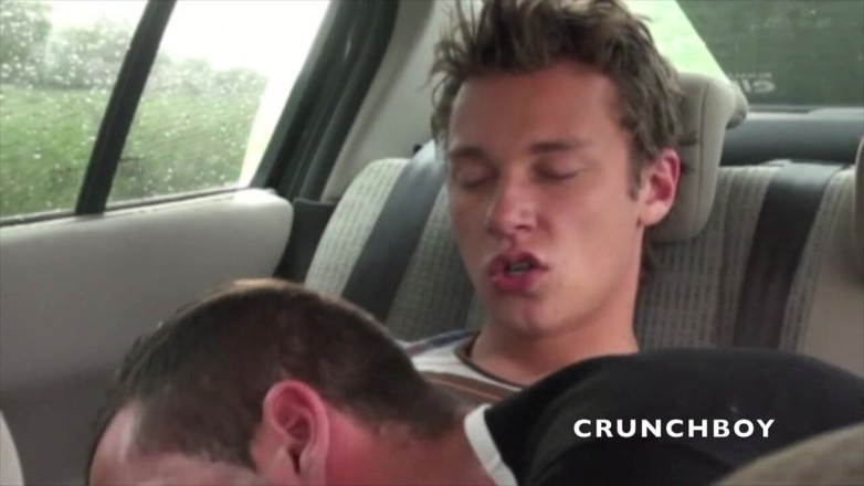 Crunch Boy: Hai cặp song sinh gợi cảm đụ ở nơi ngoài trời exhib