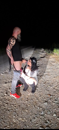Bunica curvă perversă mă face să ejaculez în gura ei