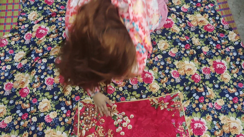 Sairaxsaim: La moglie pakistana bella vicina invita un giovane ragazzo del...