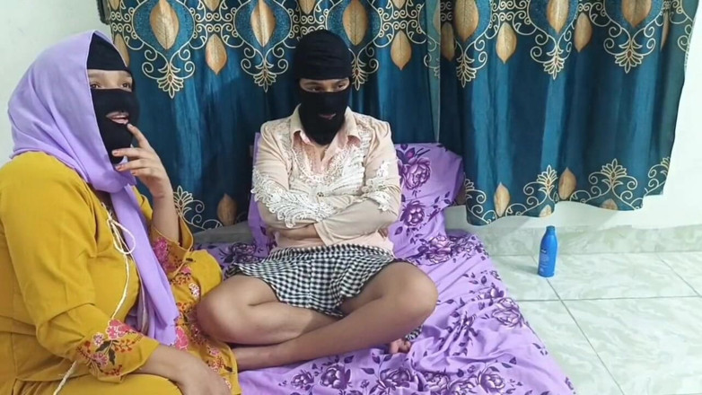 Sweet_Priya07: Indische dreier-lesben mit einem freund gefickt, schmutzige gespräche mit Rollenspiel.