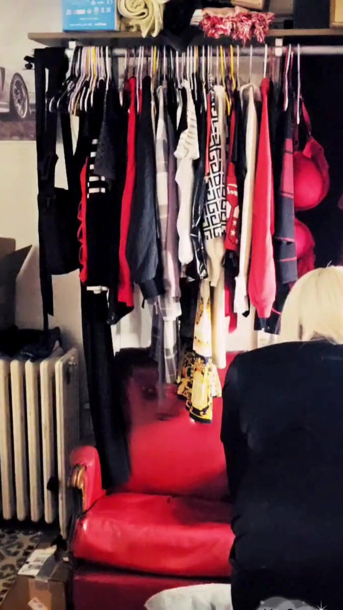 Darkfetish2k: 내 자지를 젖탱이로 젖어