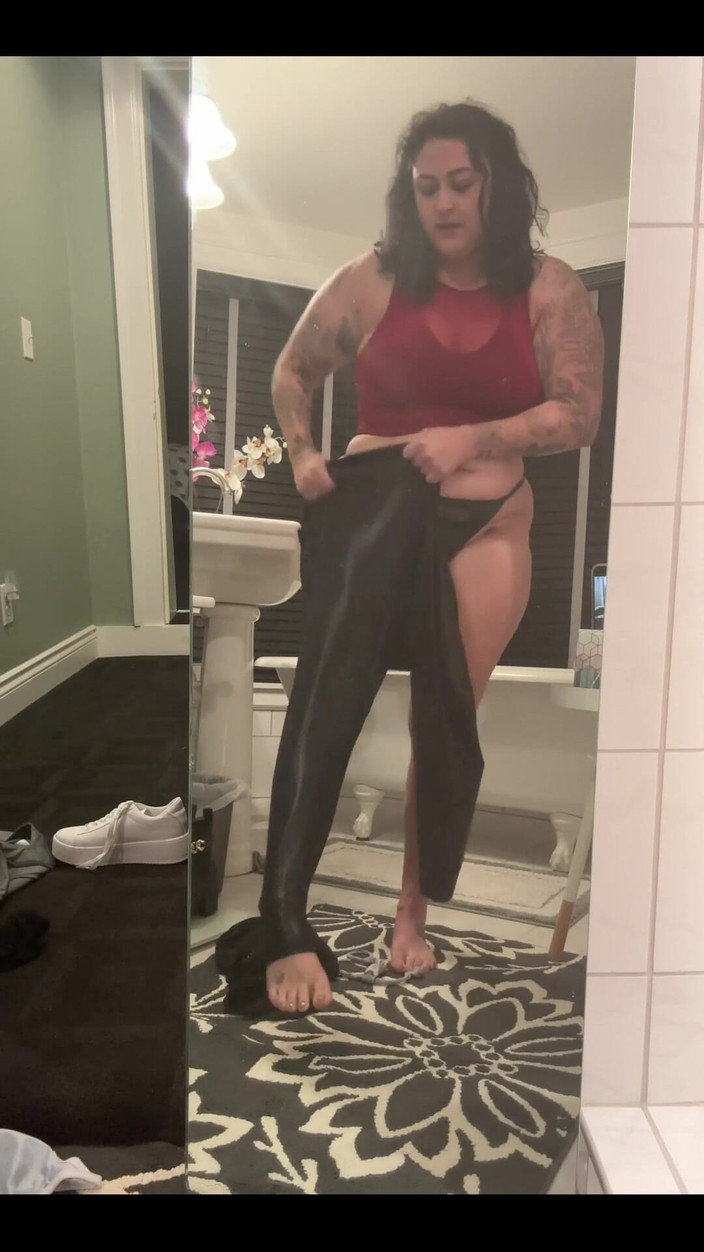 Josie Jaxxon: Ganti baju dari singaku yang bugar