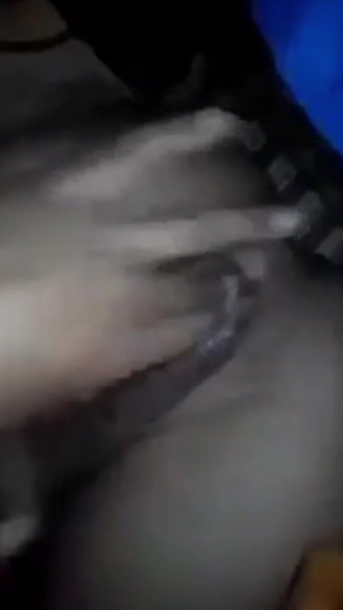 Horny_Tina: Desi Bhabi Tina Mustibution prstění nahá část 1