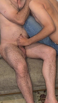 Chuda seksowna twink nie może poradzić sobie z kutasem Cezara - Ranful Raw Fuck