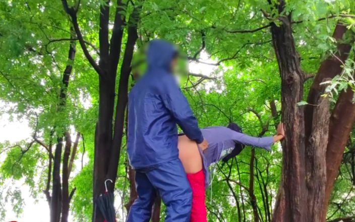 Sexy biwi: Am dus-o pe marathi bhabhi în pădure și am futut-o îmbrăcând-o