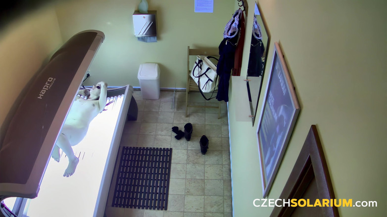 Czech Solarium: Czech Solarium 225: Brunette's Wild Solarium Adventure