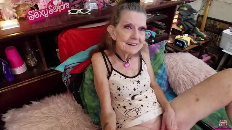 Sexy Sandra N Sir Christopher: Creampie de fin d’été 2025