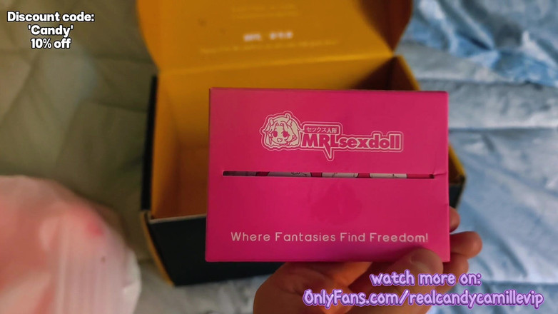 Candy Camille: Rozbalení a hraní s mojí žhavou sexdoll