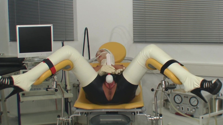Rubber & Clinic Studio - 1ATOYS: Mengepam vakum dalam getah