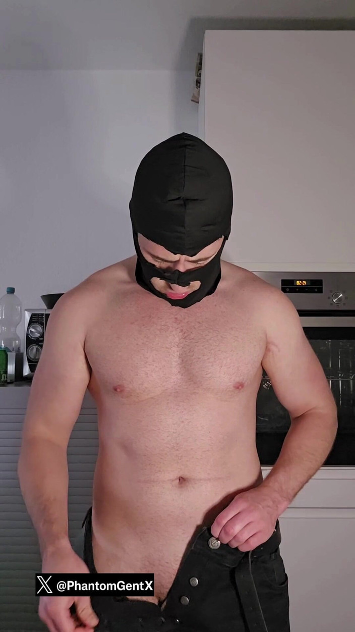 PhantomGentX: Phantomgentx Gay Solo škrtí obrovského ptáka s divokými sprostými řečmi - Sledujte X:...