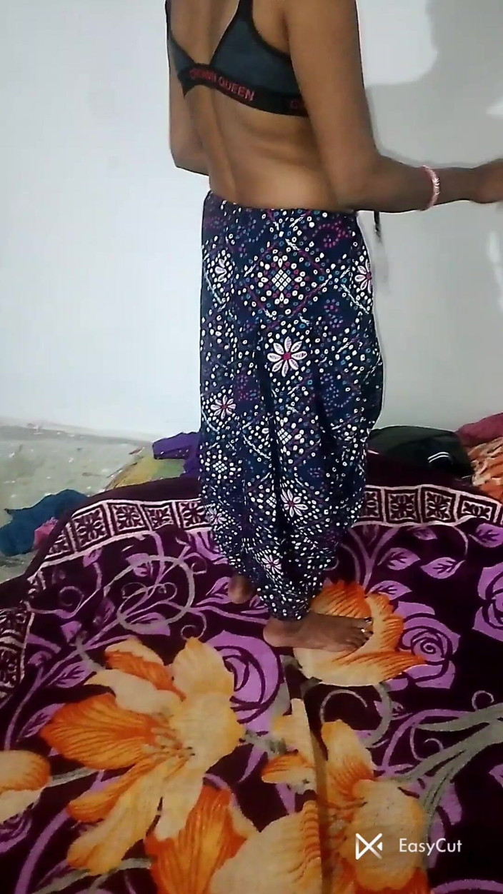 IndianVibeX: Зведена сестра поставила відео в дупу