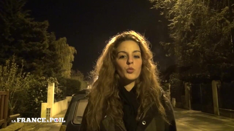 Girls Bang: Melissa, de 21 de ani, curvă roșcată din Dijon, este futută...