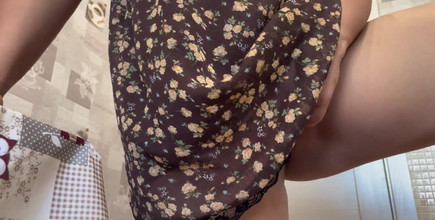 Lux Eva: Oh Pakaian mini adik tiri saya