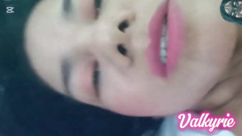 Valkyrieandluigy: Single succhia e scopa ricca gola profonda