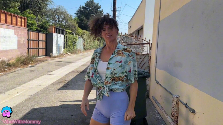 VibeWithMommy: Come Home and Fuck Your Stepmom!