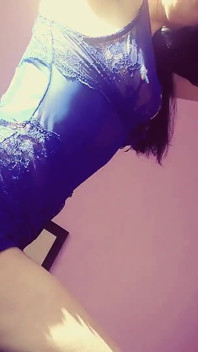 MILF Ginnagg Masturbating