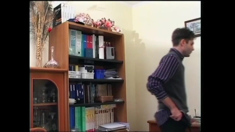 Adultwhisper: Madura cachonda y depravada ama pollas enormes! Vol.1