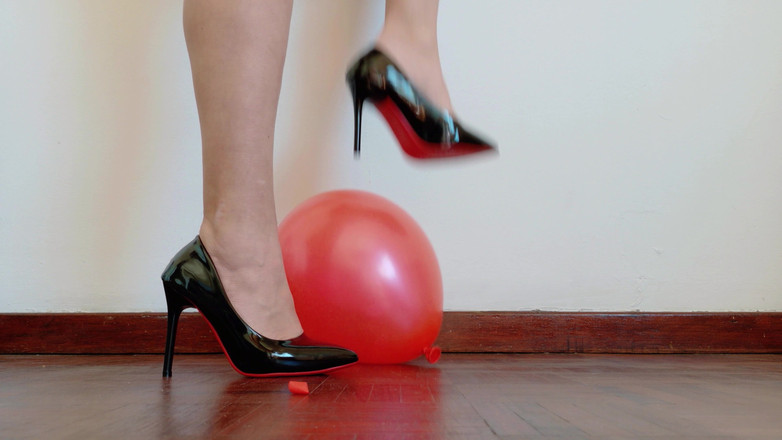 Kinky Lyrical: Повітряна куля на високих підборах! Розширена версія