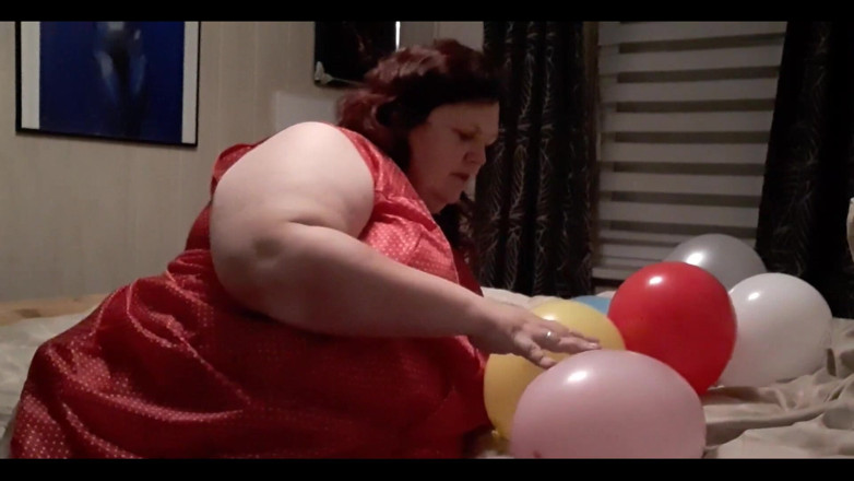 tammara big: Playing with balloons while wearing a lab coat. I also...