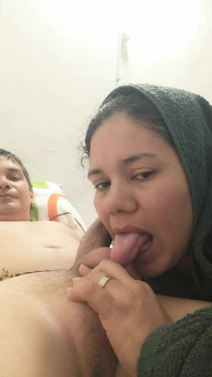 Valkyrie and Luigy Couple: Cewek sange ini lagi asik nyepong kontol enak banget!