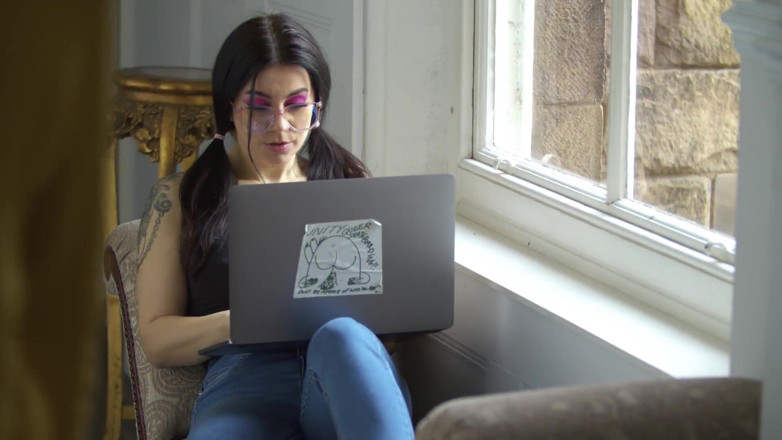 Joy Bear: Sextech - conectat
