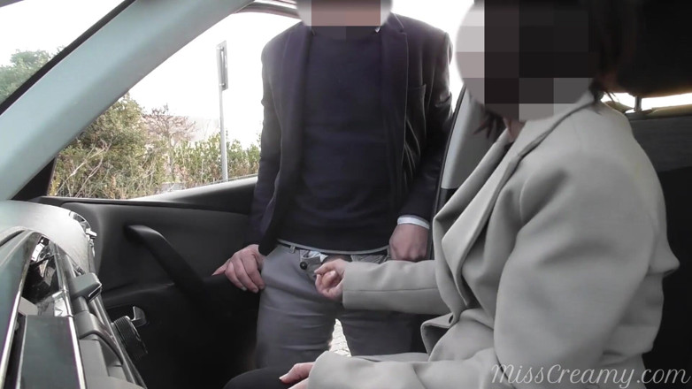 Miss Creamy: Dogging Isteri Saya Di Tempat Letak Kereta Dan Melancap Penonton...