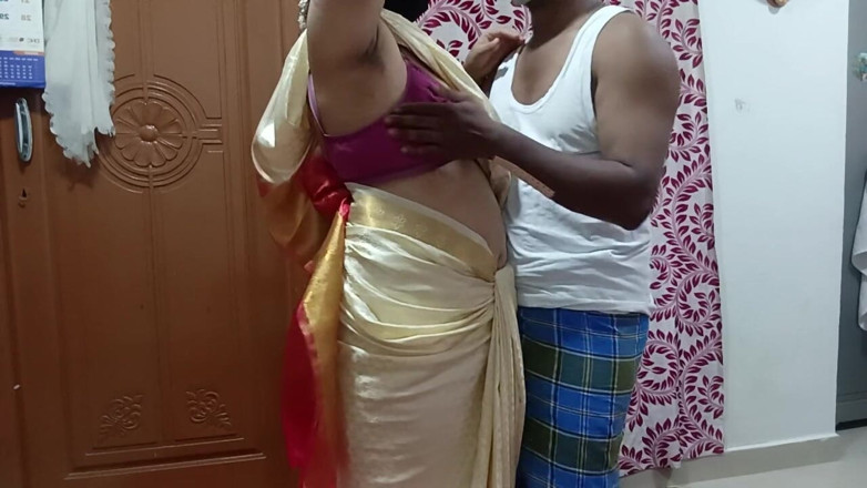 Muruga: Makcik desi berkongkek dengan suami